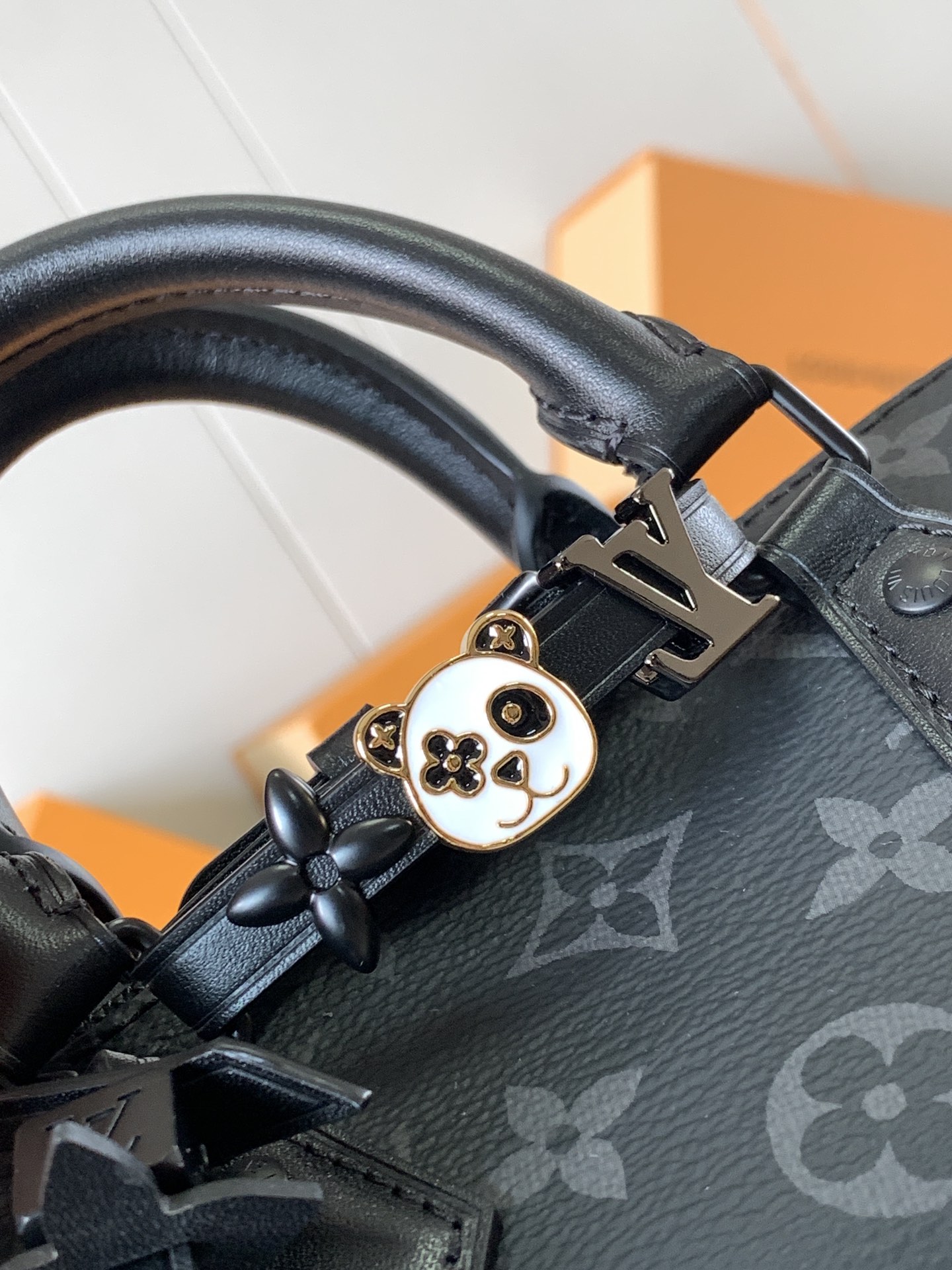  Louis Vuitton LV Speedy 18 Bag M24606 Limited Edition Black Floral