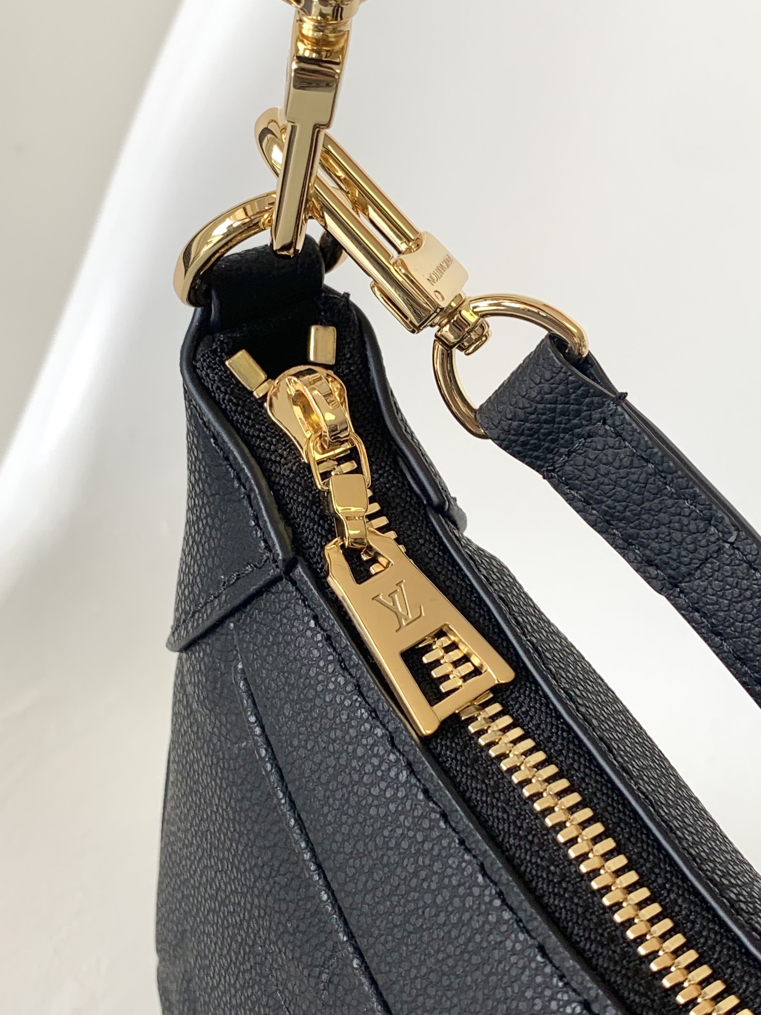 Louis Vuitton LV Bagatelle Bag M46002 in Black