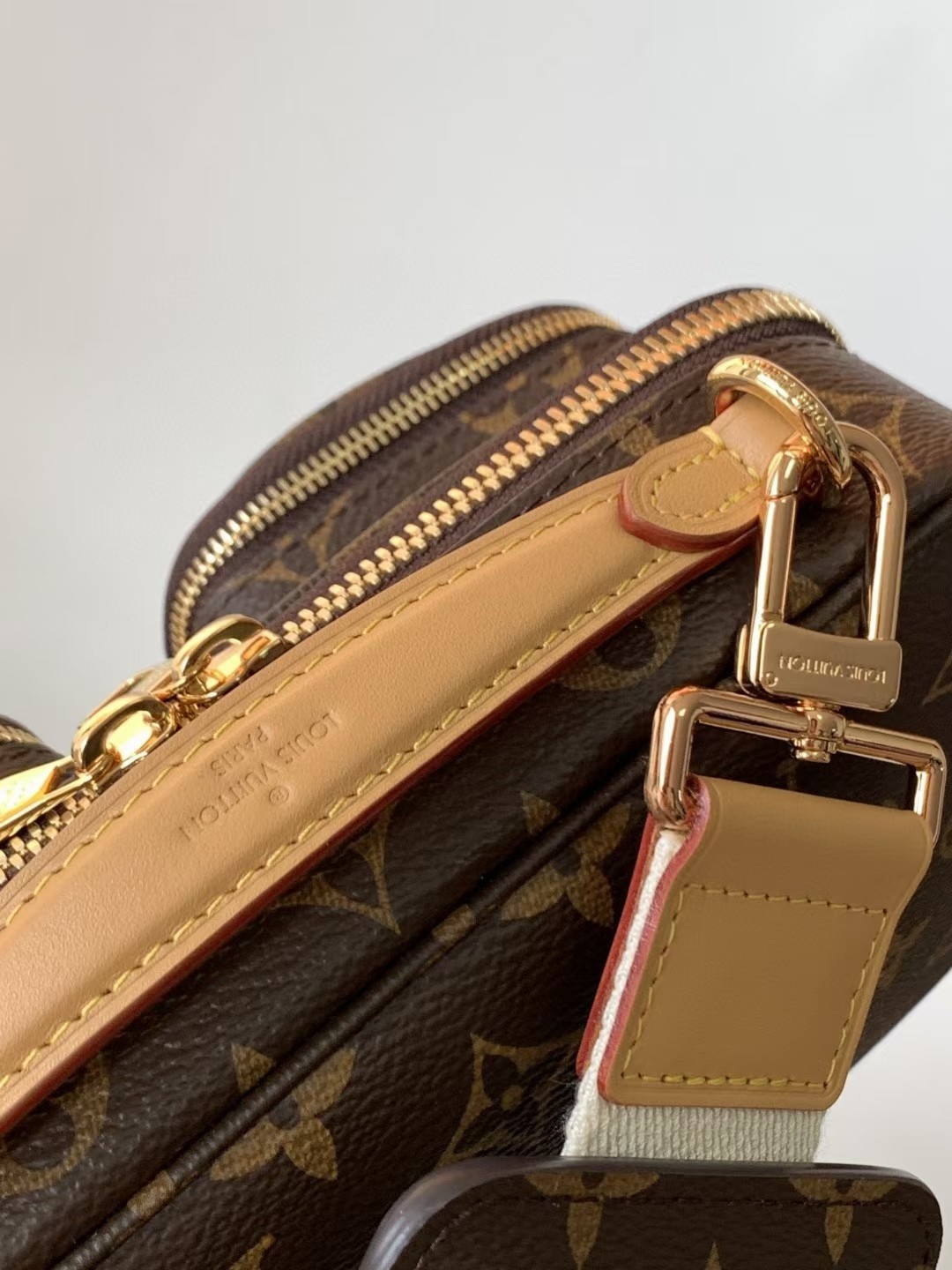 Louis Vuitton LV Monogram Camera Bag - M80446