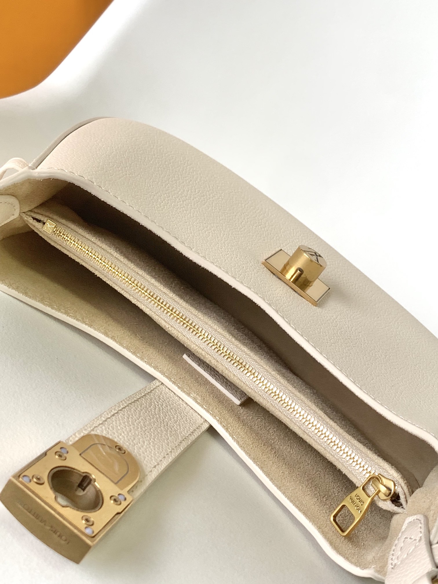 Louis Vuitton LV Low Key Shoulder Bag - M24990 Cream