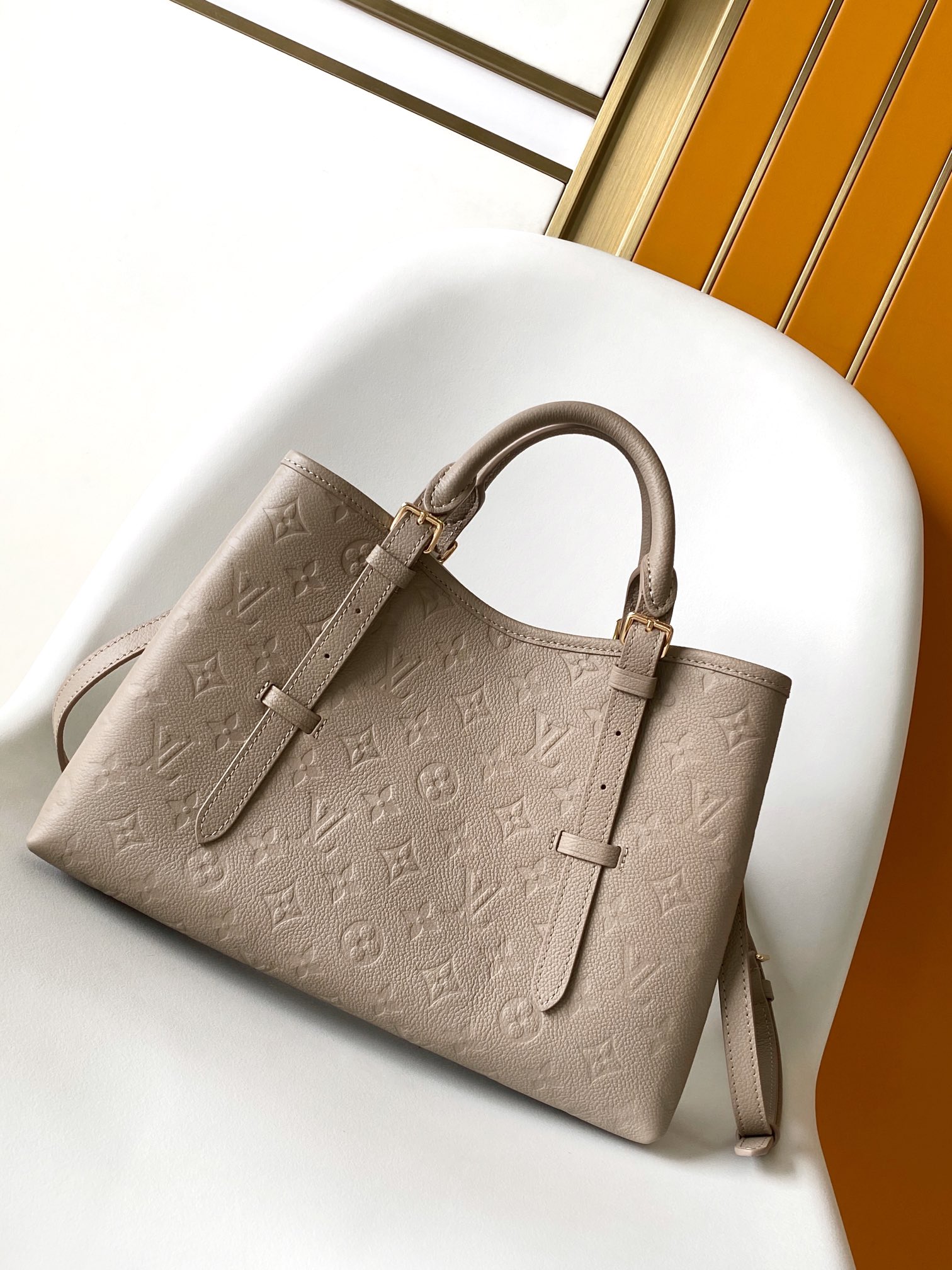 Louis Vuitton LV Handbag - M11463 (Gray)