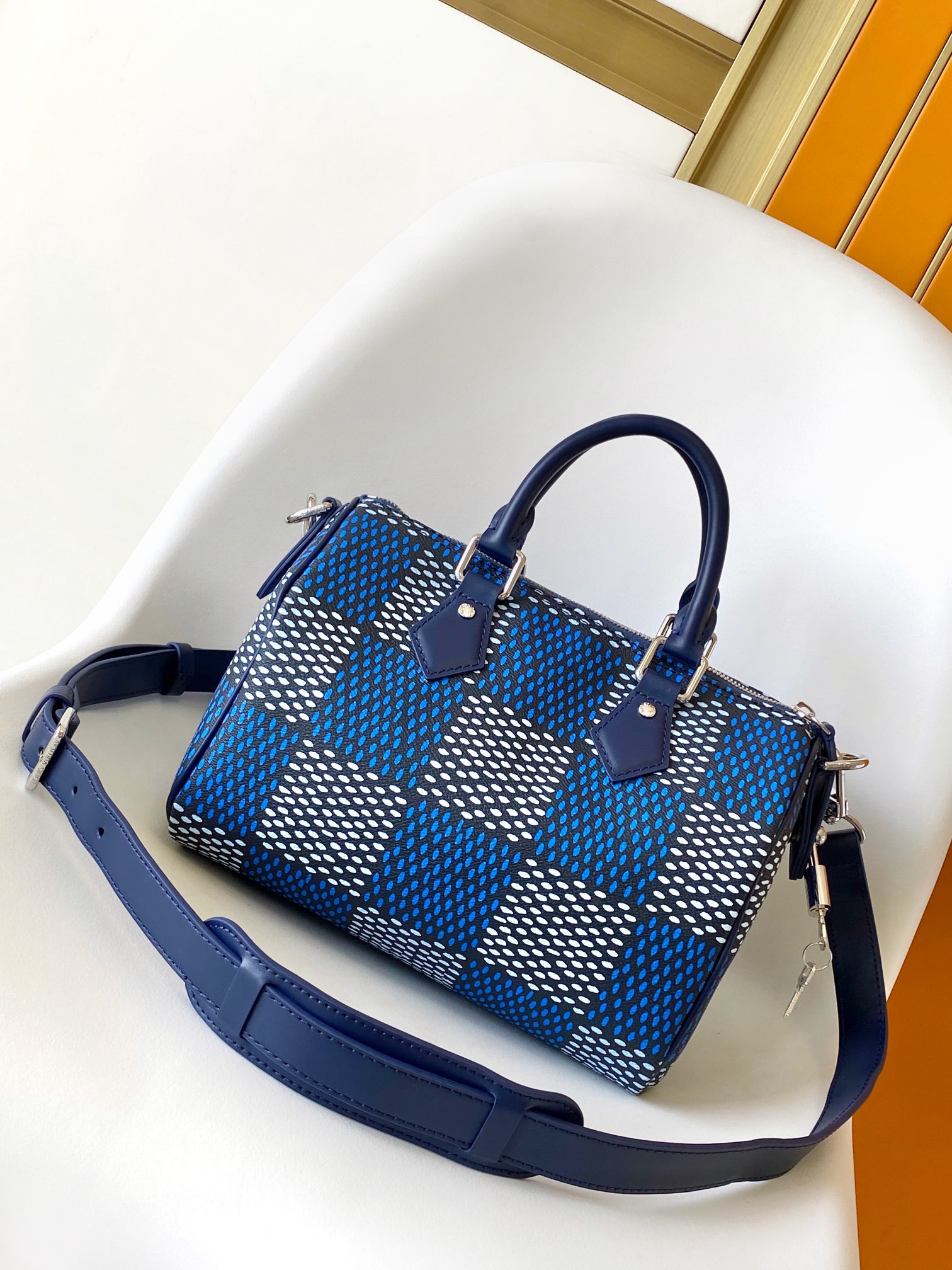 Louis Vuitton LV Speedy 25 Bandouli??re Handbag - Model N40691