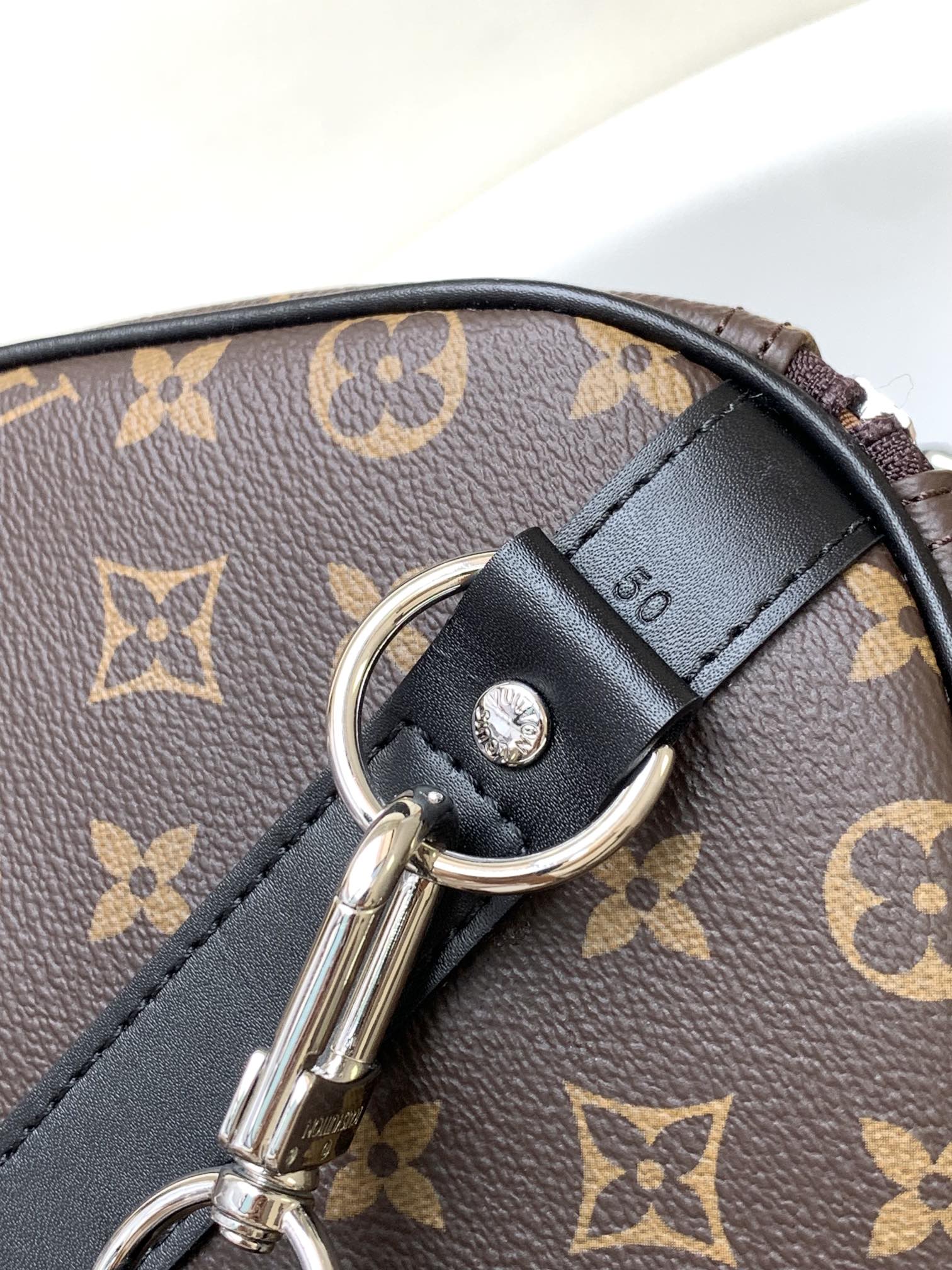 Louis Vuitton LV Keepall 50 Travel Bag M56713