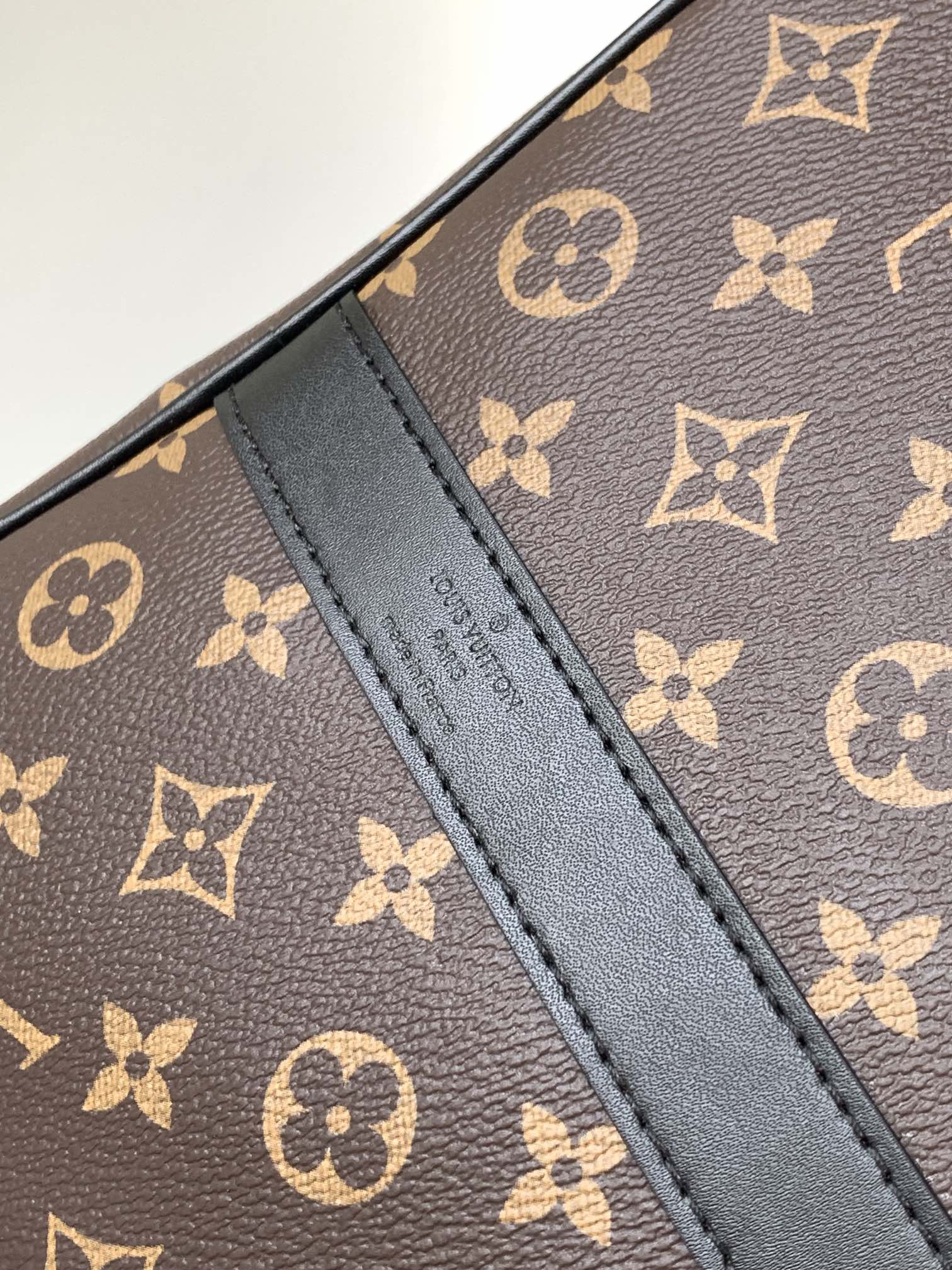 Louis Vuitton LV Keepall 50 Travel Bag M56713