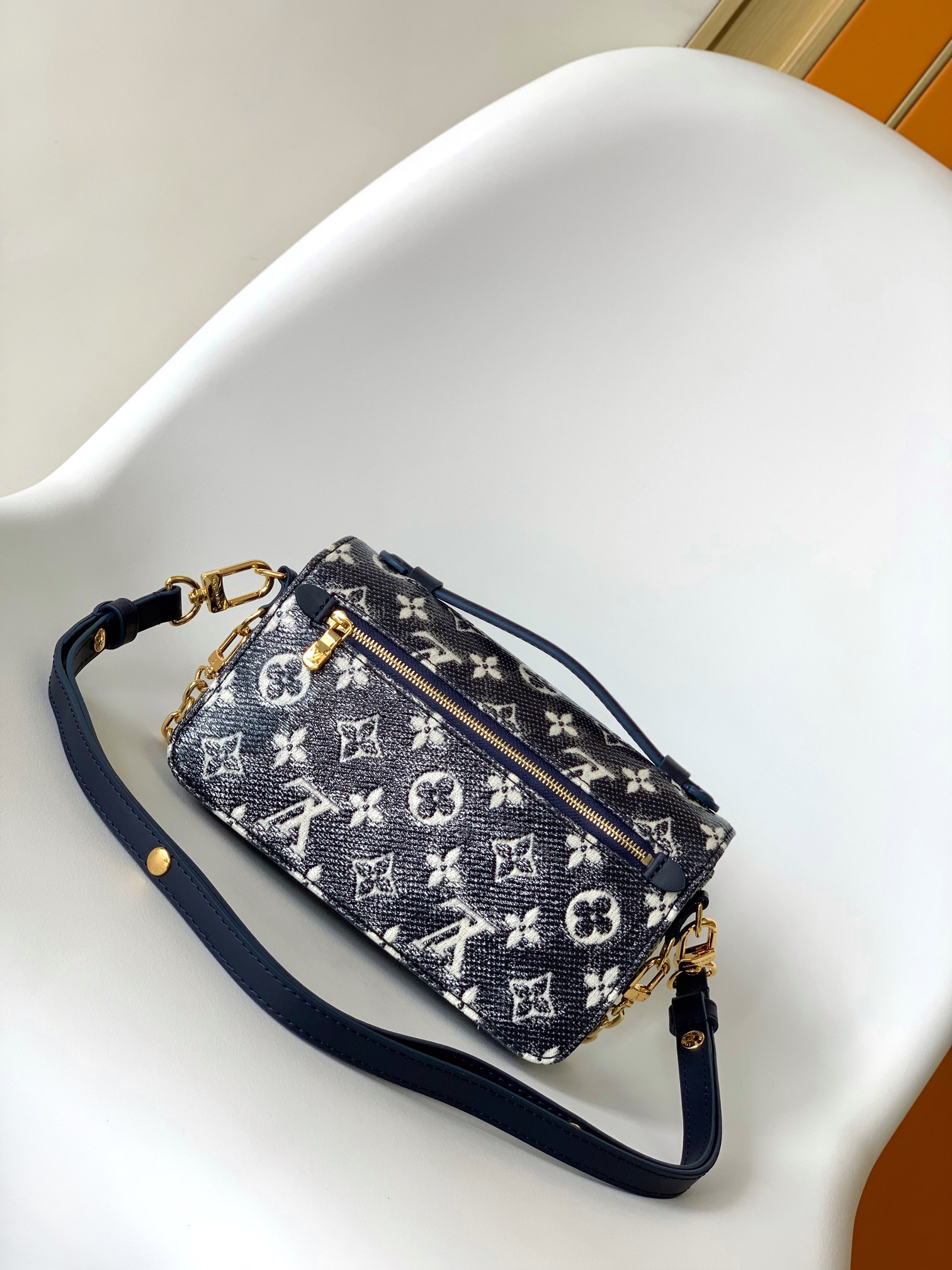 Louis Vuitton LV Pochette M??tis East West Handbag - M22834