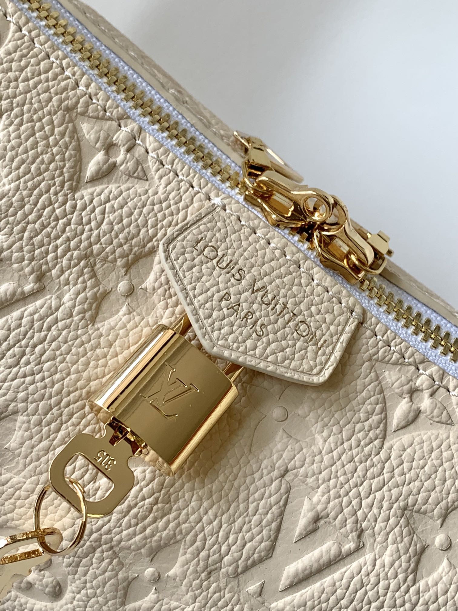 Louis Vuitton LV Sac Sport Handbag - M46609 Cream