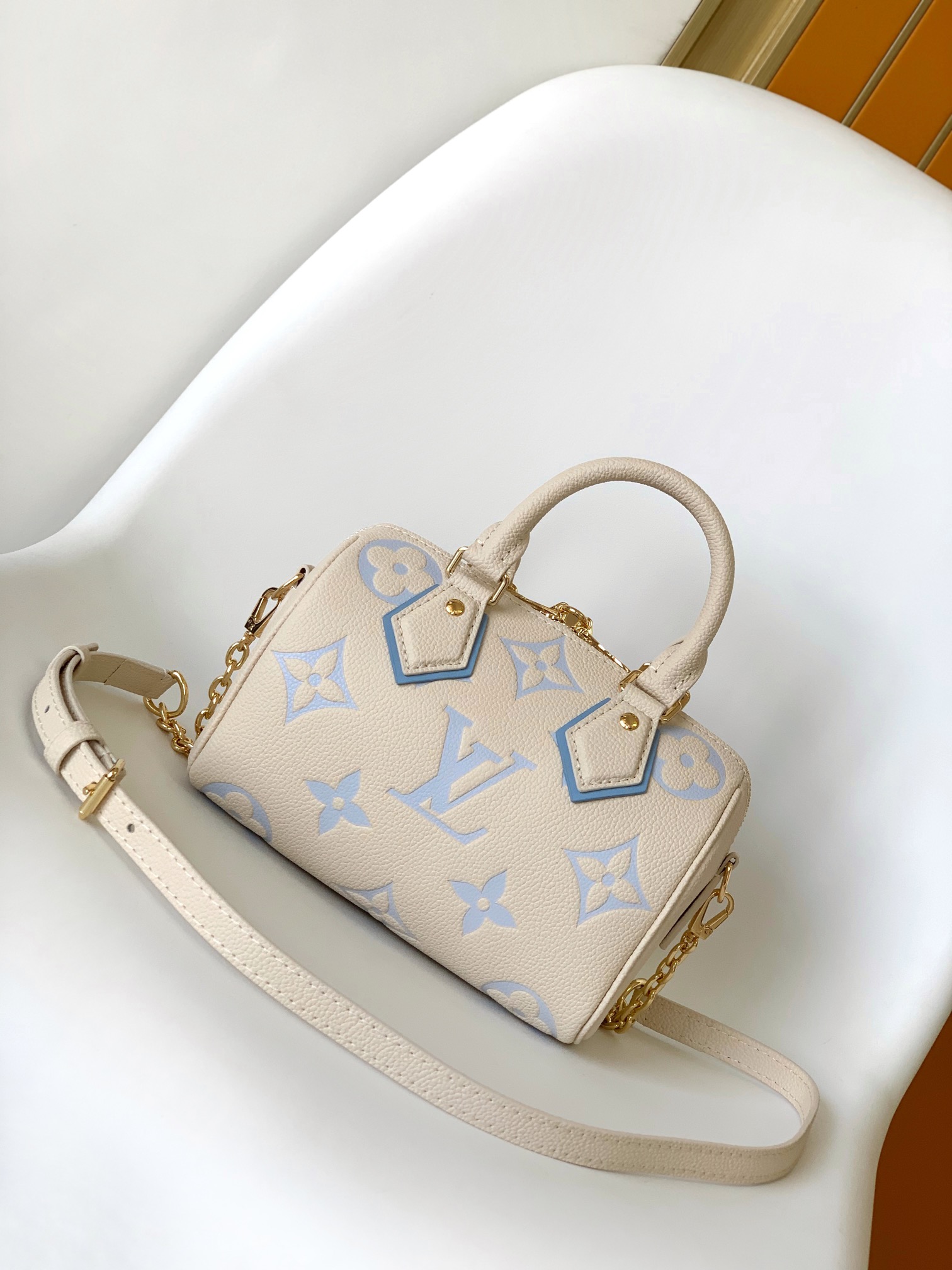 Louis Vuitton LV Speedy Bandouli??re 20 Handbag - Model M46883