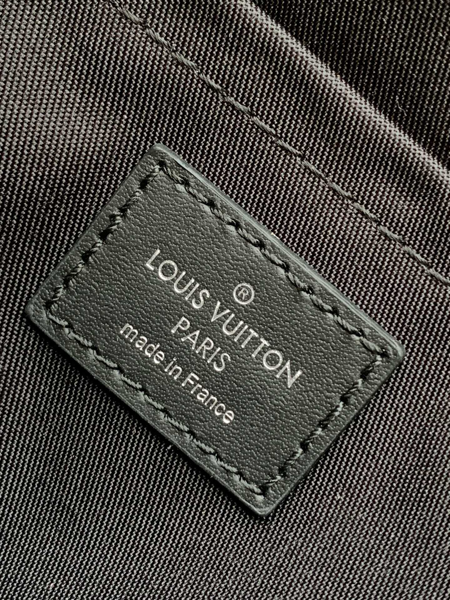 Louis Vuitton LV Nano Amazon Messenger Bag - Damier Graphite 3D - N50012