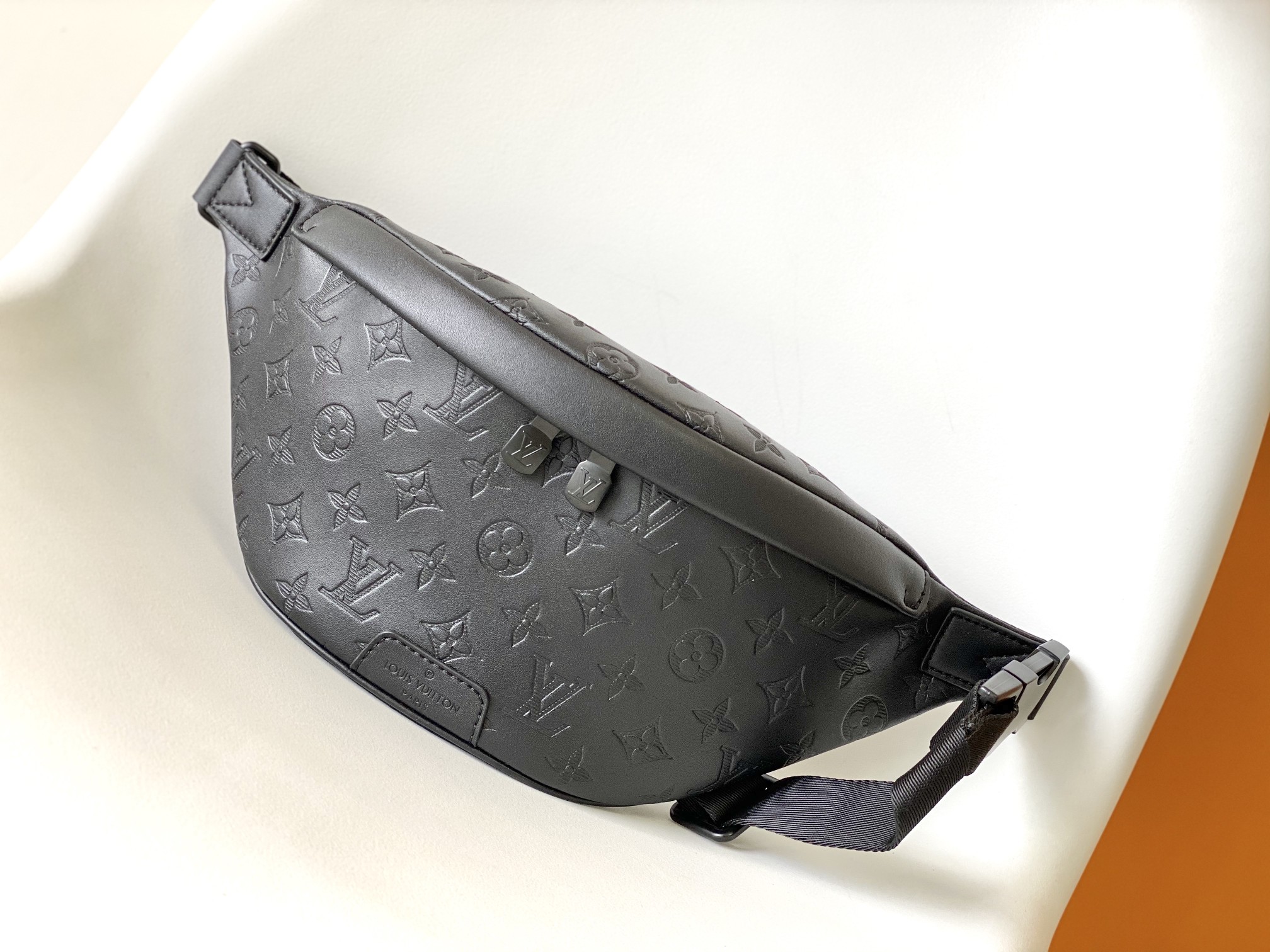 Louis Vuitton LV Discovery Waist Bag - Monogram Eclipse Canvas - M46036