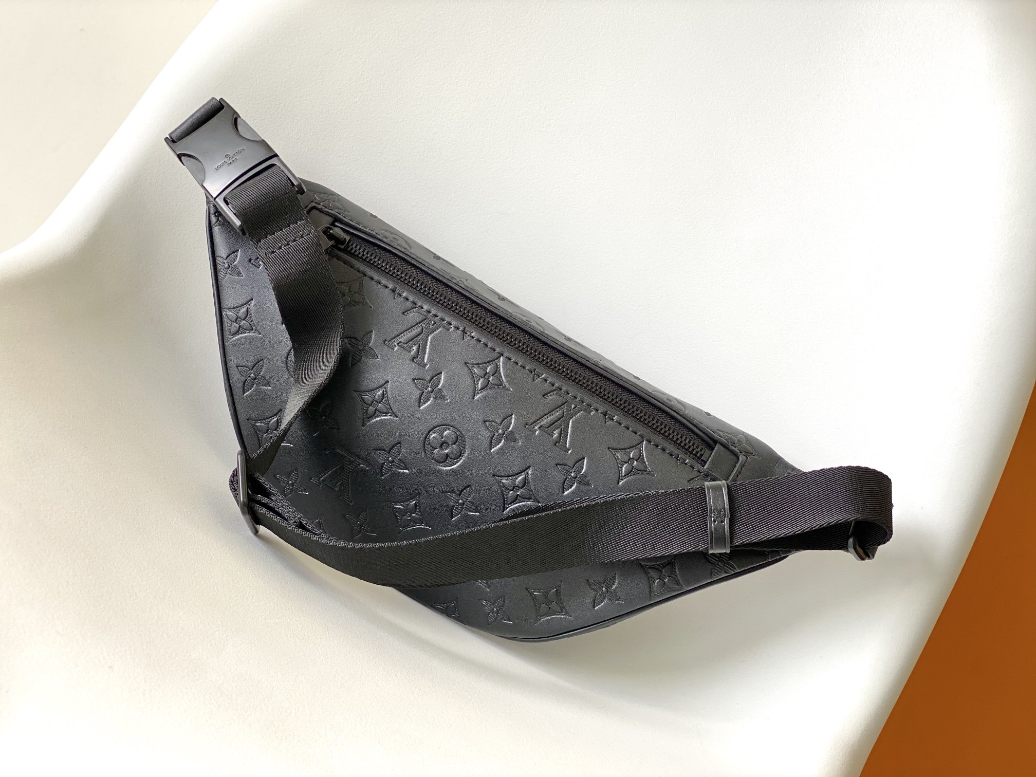 Louis Vuitton LV Discovery Waist Bag - Monogram Eclipse Canvas - M46036