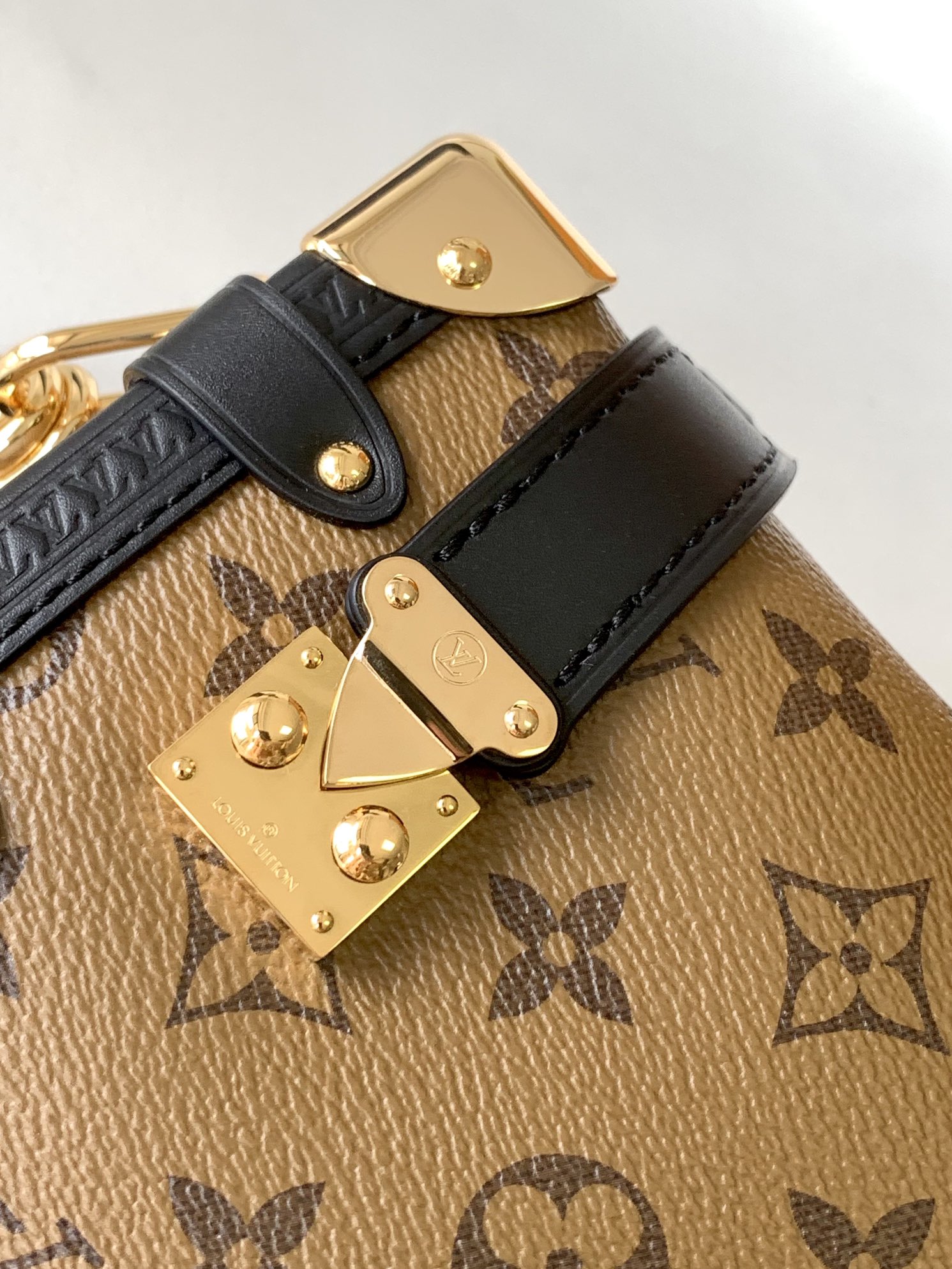 Louis Vuitton LV Cruise 2023 Collection - M47139 Yellow Flower Monogram Bag