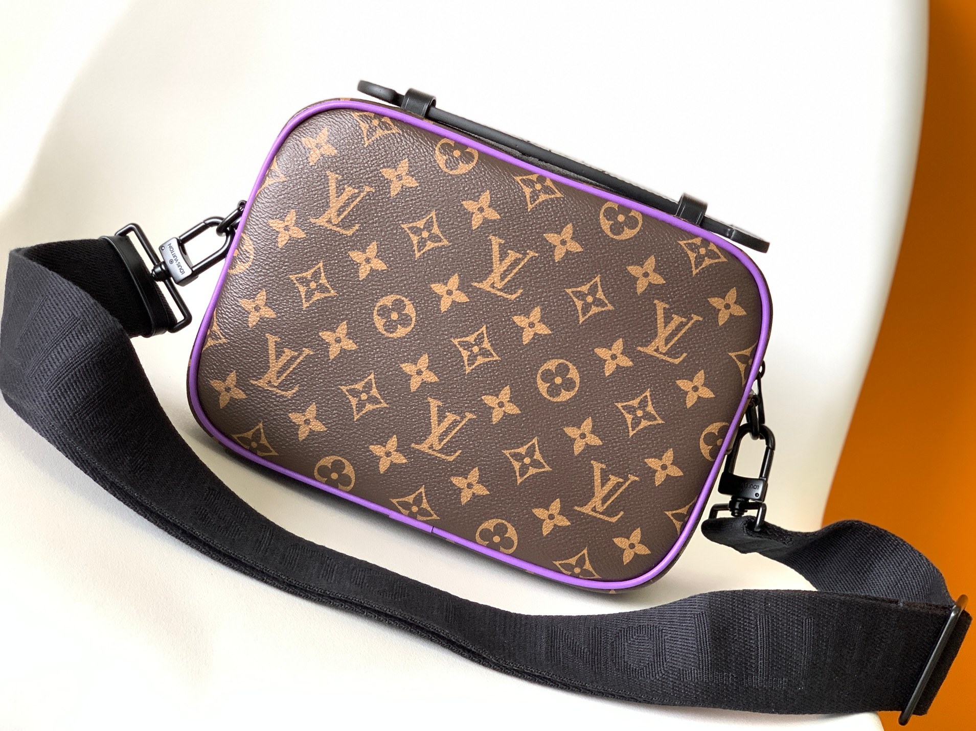 Louis Vuitton S Lock Messenger Bag - M46243 