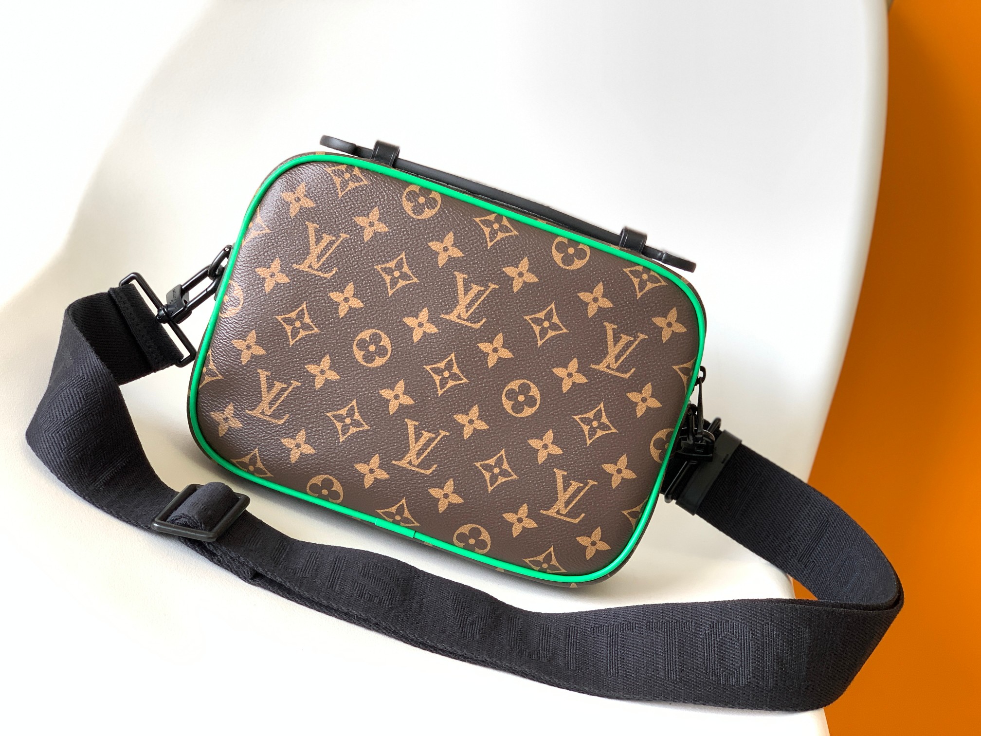 Louis Vuitton S Lock Messenger Bag - M46246