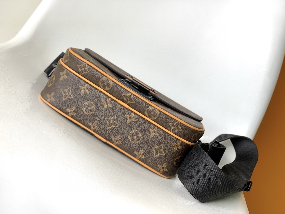 Louis Vuitton S Lock Messenger Bag - M46688