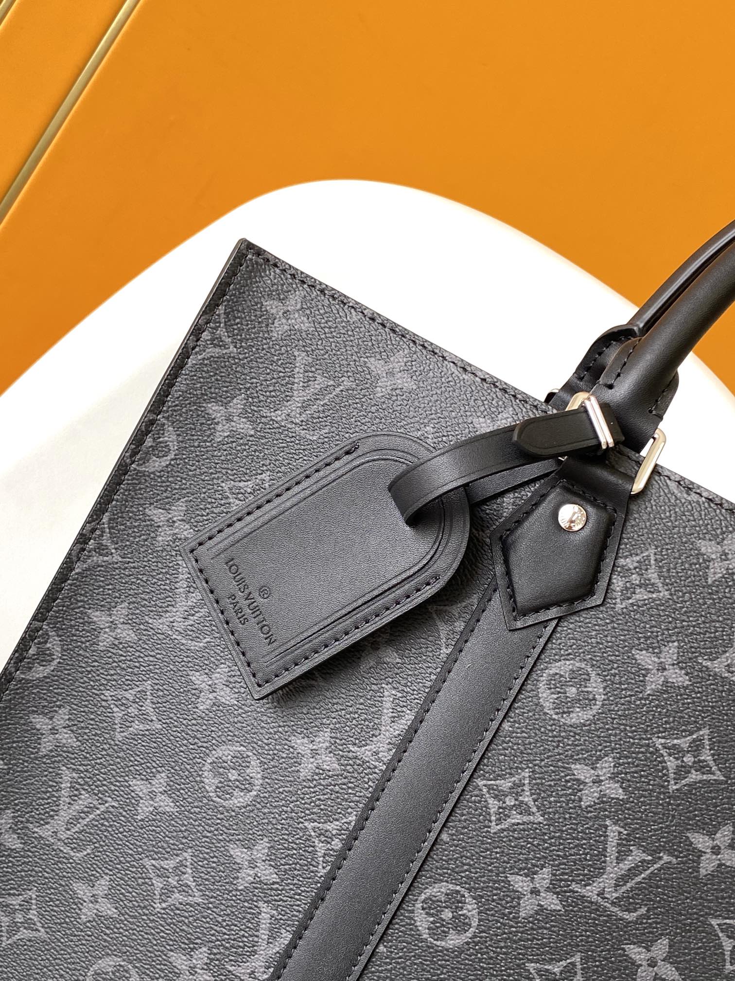 Louis Vuitton Sac at 24h Handbag - M47059 (Black)