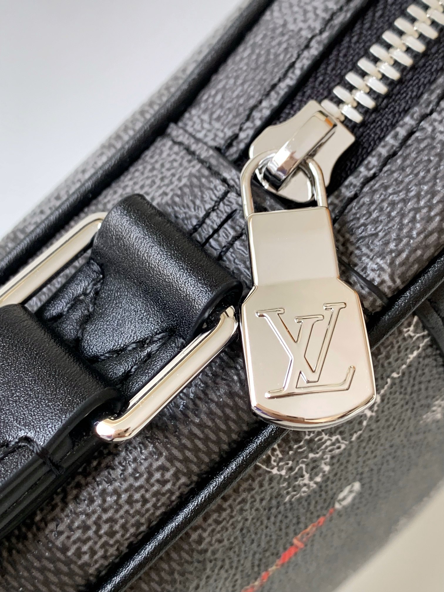 Louis Vuitton Danube Handbag - N40239