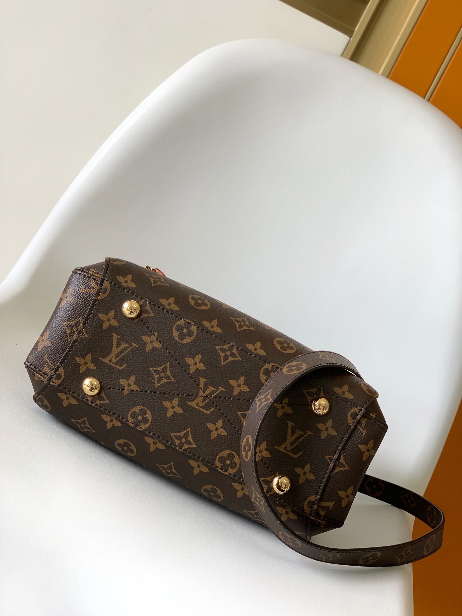 Louis Vuitton Montaigne BB Handbag - M41055