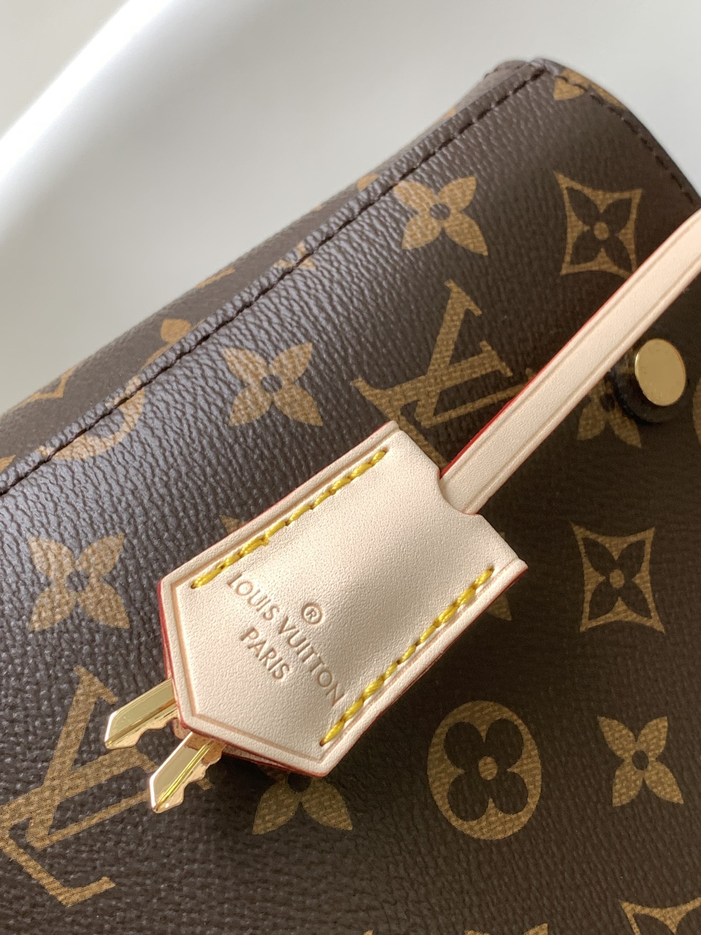 Louis Vuitton Montaigne BB Handbag - M41055