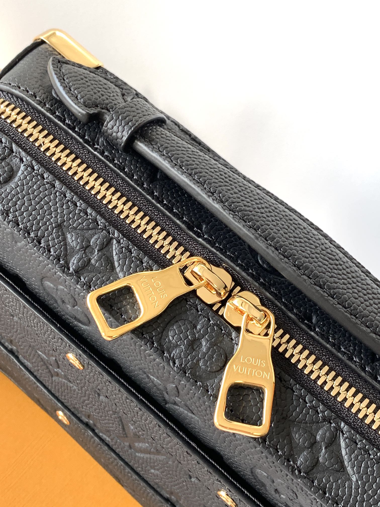 Louis Vuitton LV Handle Trunk Bag - M57971 NBA Collaboration